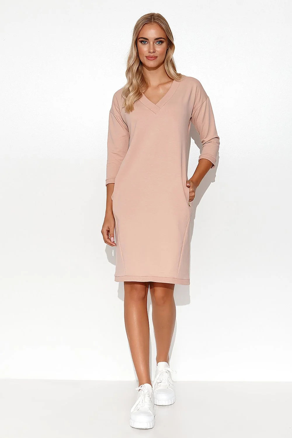 robe jour Makadamia blanche jersey stretch coton elasthanne col V manches trois quarts poches latérales bouton doré coupe droite