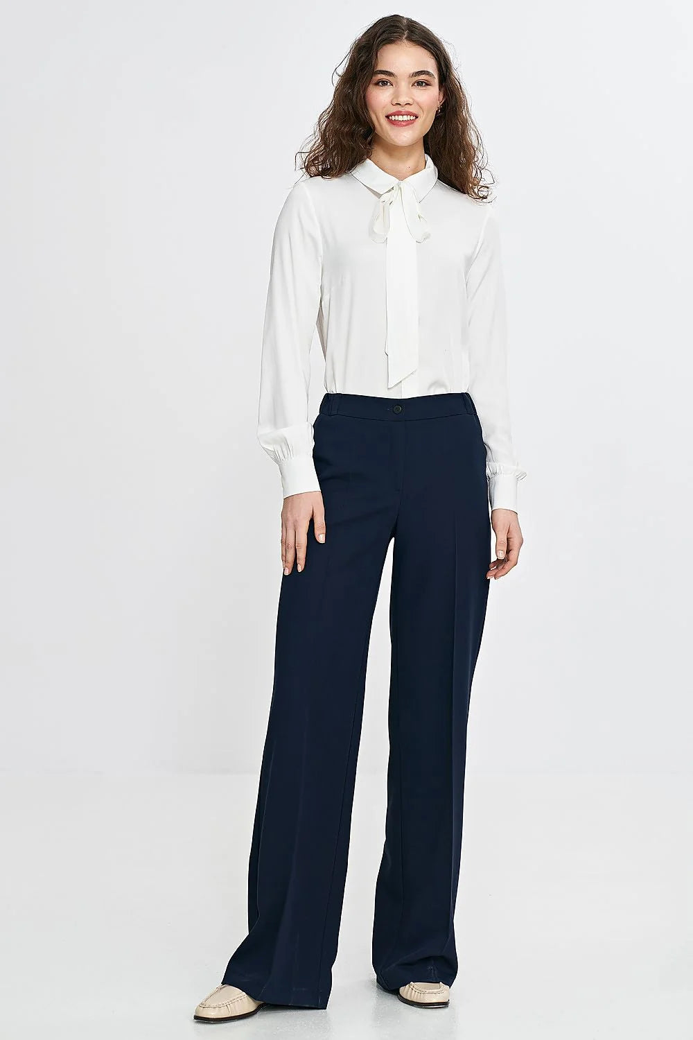 Pantalon élégant pour femme large longueur totale couleur bleu marine coupe régulière taille haute bouton et fermeture éclair passants de ceinture