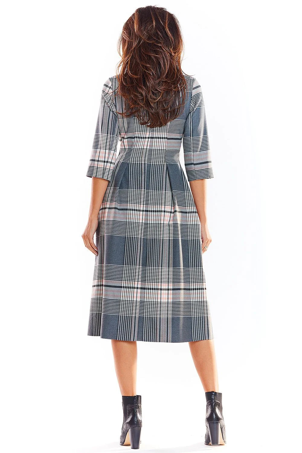 Robe élégante en polyester à carreaux gris et rose pastel pour femmes modernes et chics
