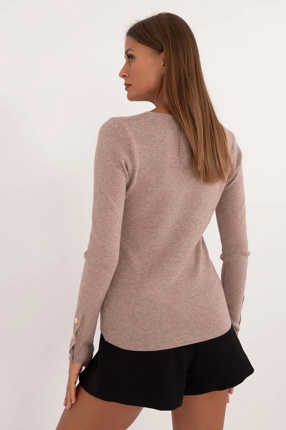 Pull-over et jupe pour femmes en maille taupe et noir, manches longues boutons poignets encolure V coupe droite fente latérale