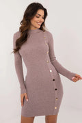 Robe de jour élégante taupe longues manches col roulé boutons dorés tissu côtelé maille femme