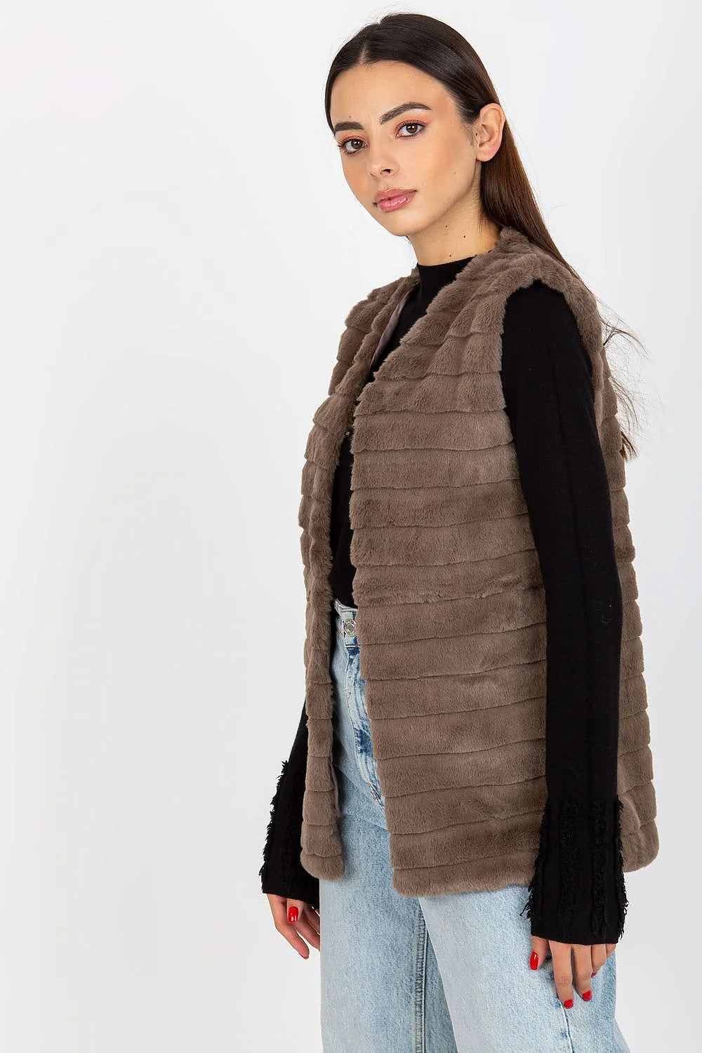 Gilet pour femme sans manches en fourrure imitation élégant couleur brun terreux texture douce et luxueuse mode automne hiver