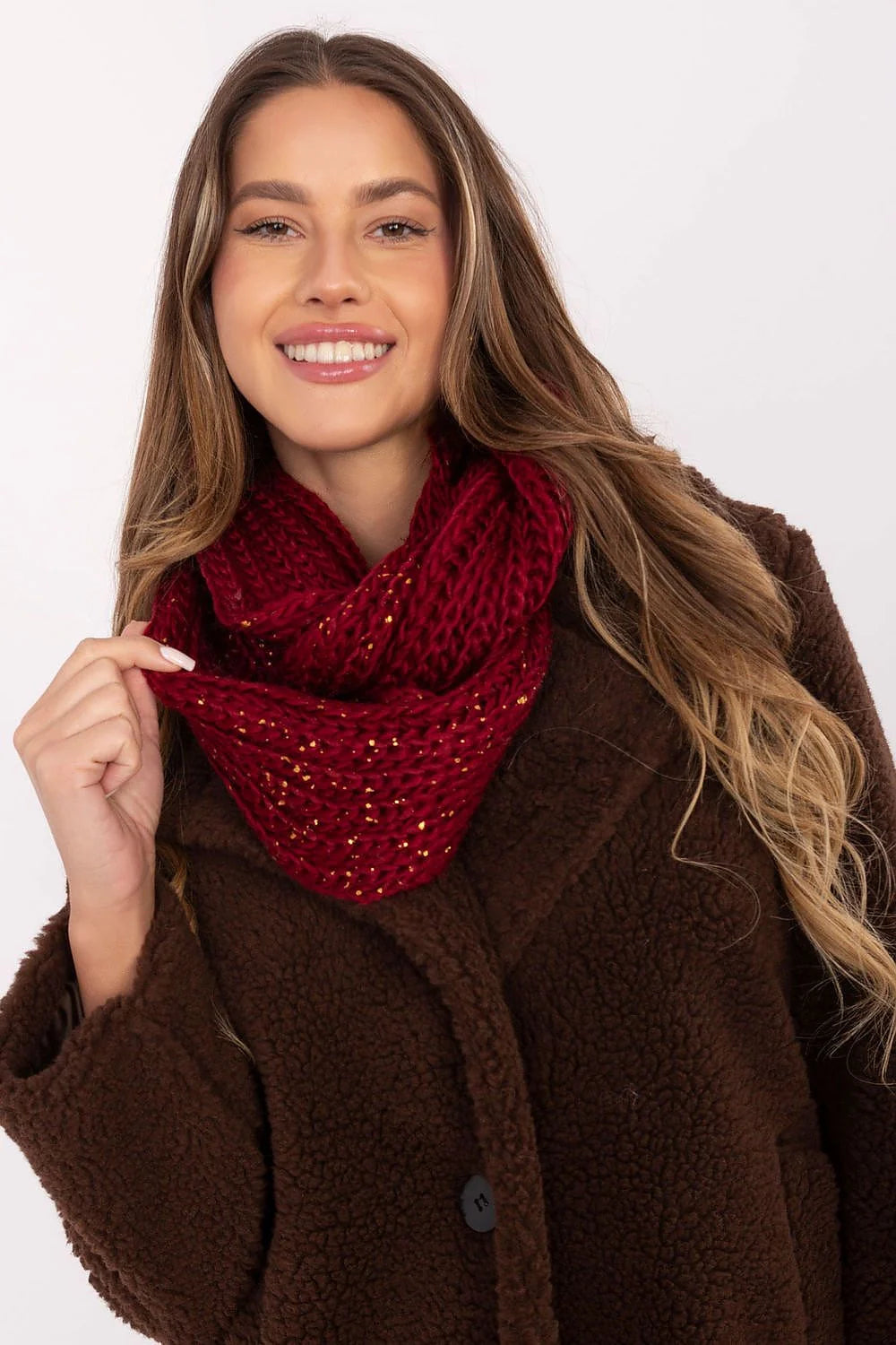 snood écharpe tube grosse maille tricotée bordeaux brique enveloppant court col chaud hiver douillet fils métallisés dorés polyester confortable durable