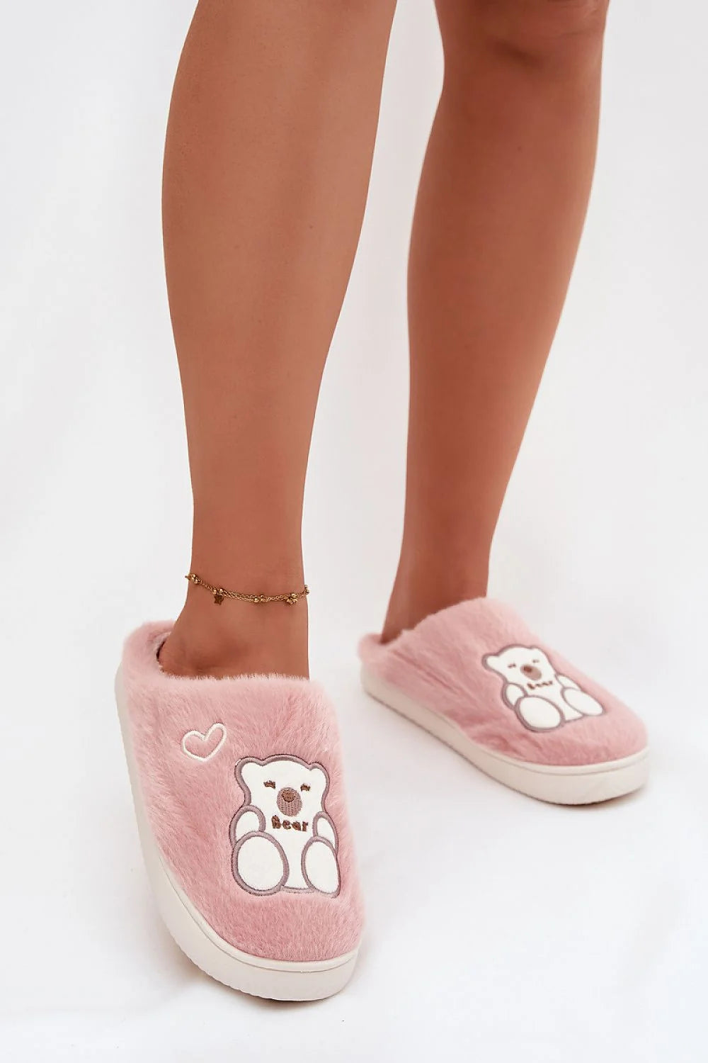 pantoufles fourrure fausse femme rose pâle peluche semelle épaisse blanche mule slipon talon ouvert broderie ourson coeur cosy