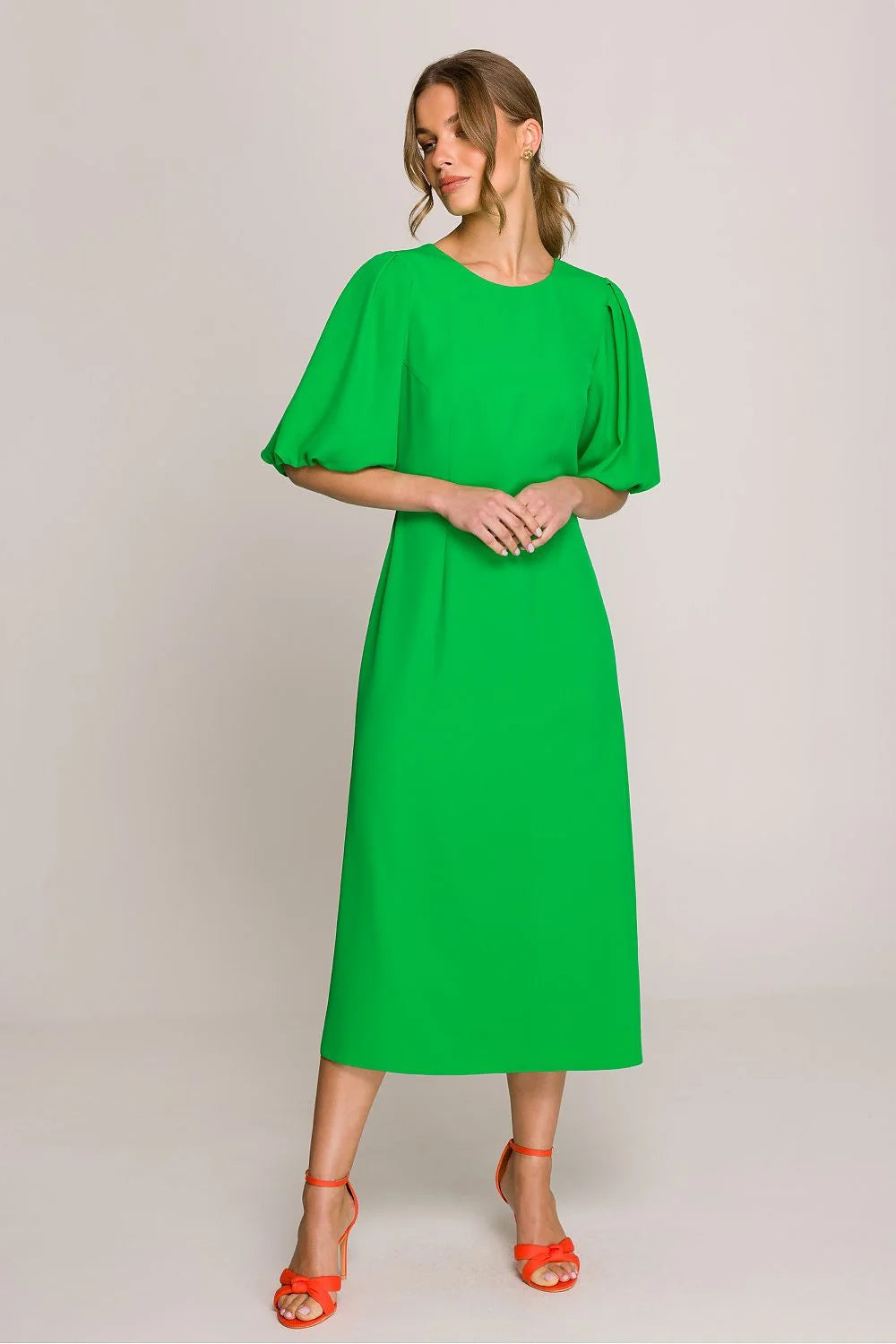 robe midi romantique femme manches bouffantes encolure ronde taille marquée froncées épaules vert vibrant tissu fluide léger élégante intemporelle