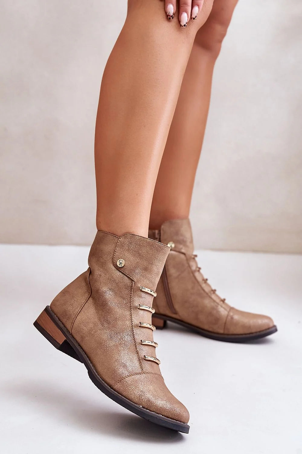 Bottes Step in Style Femme Écologique Cuir Artificiel Chic Casual Élégant Automne Hiver Fermeture Éclair Talon Bas Beige Taupe