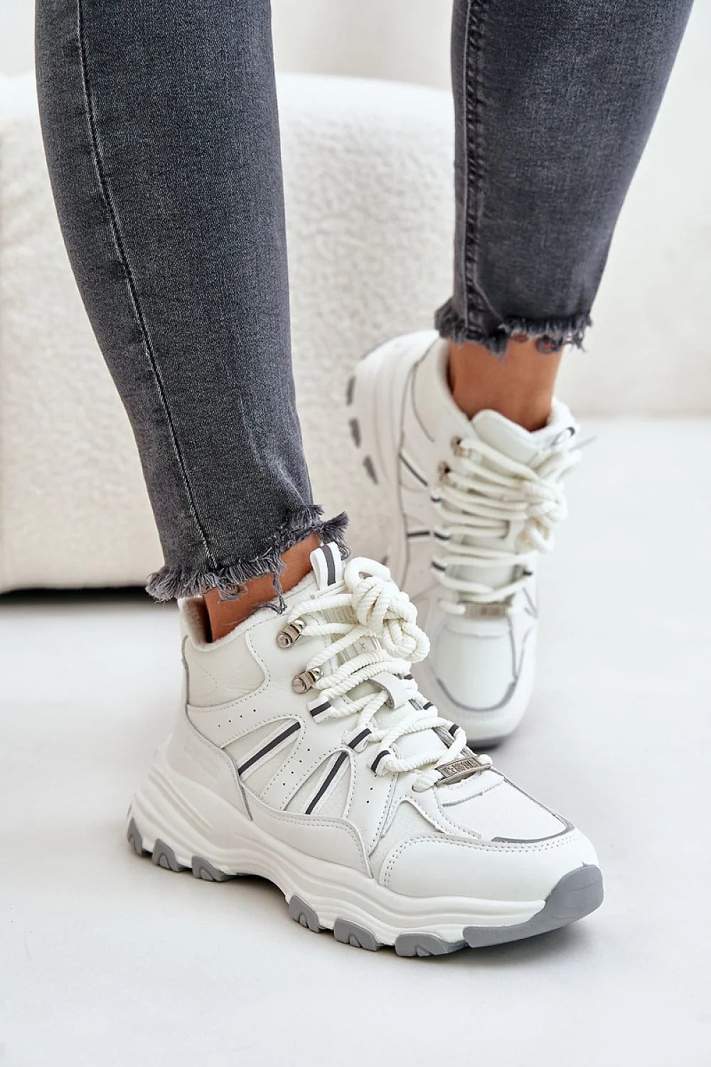 Baskets montantes femmes design moderne couleur blanc rembourrage confort cuir synthétique plateforme 3.5cm style sportif urbain Big Star
