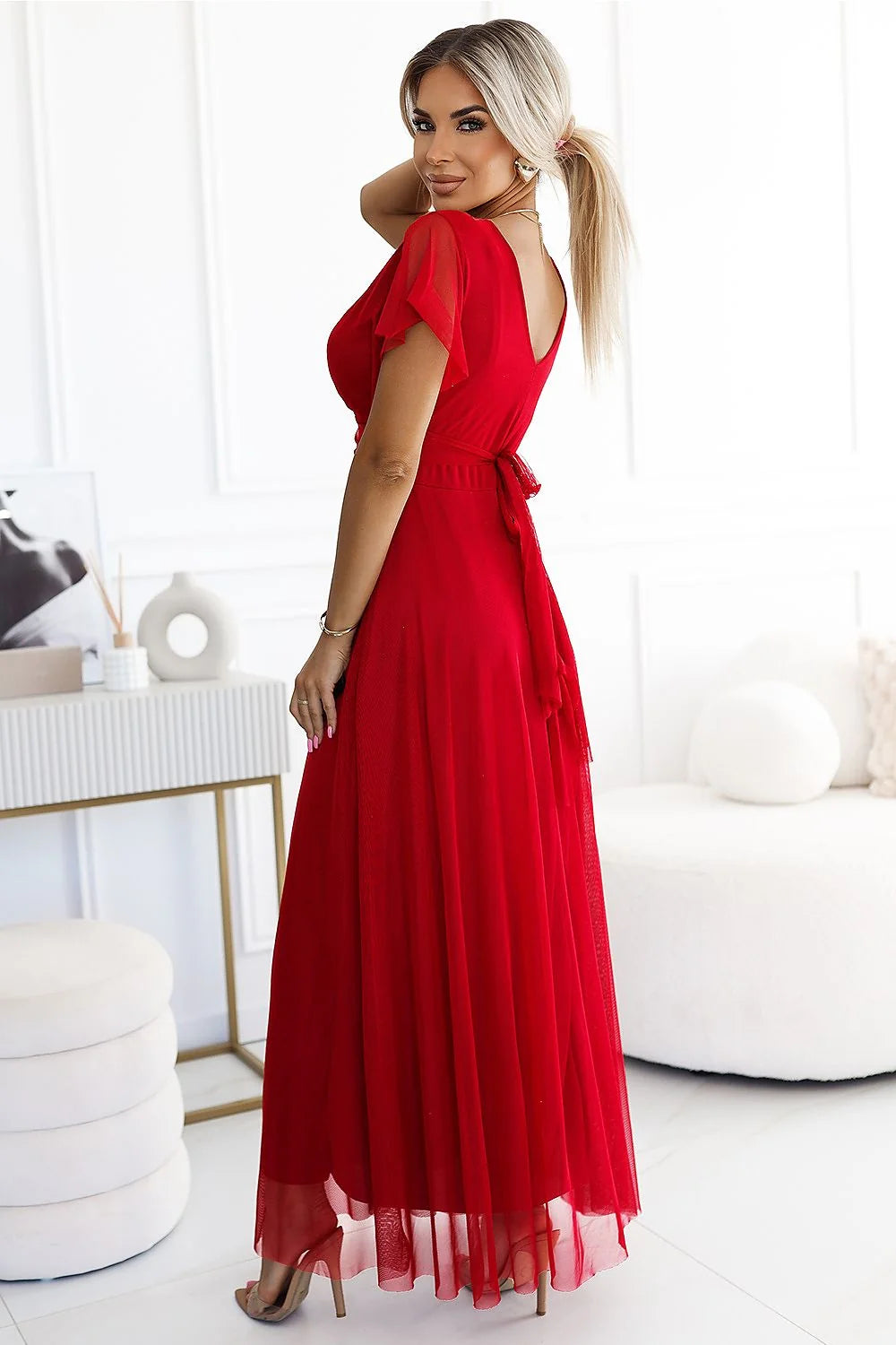 Robe longue élégante pour femme en tissu maille rouge vif décolleté en V croisé manches courtes transparentes taille marquée occasion soirée gala