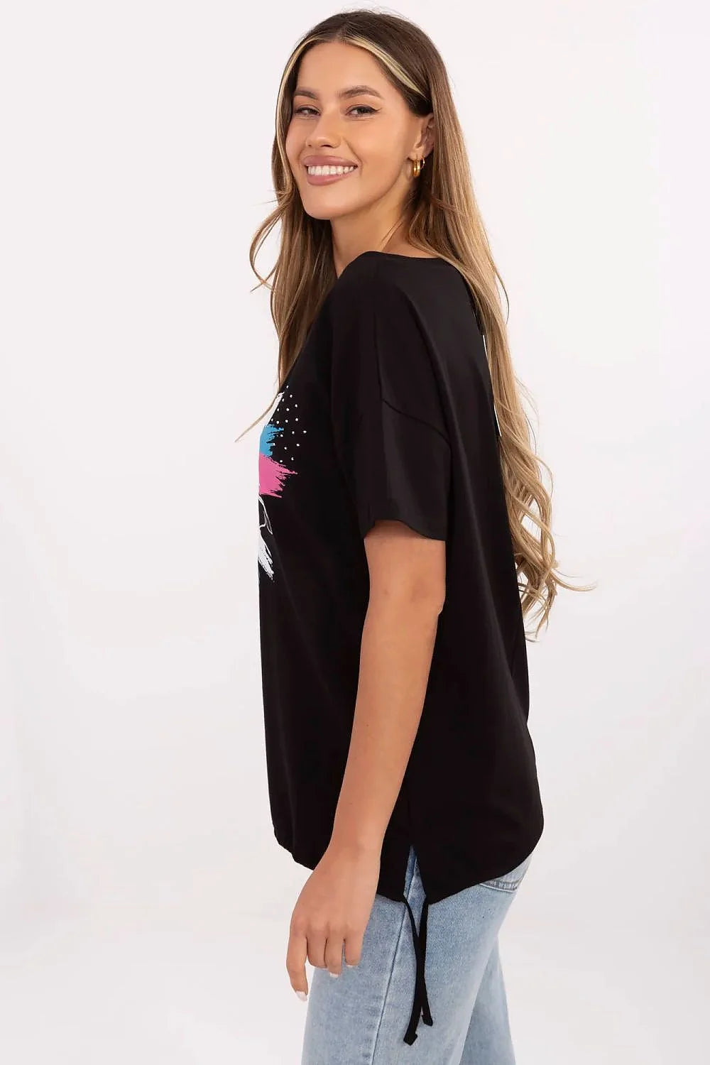 T-shirt femme graphique papillon coloré style casual coton élasthanne encolure bateau manches courtes ajustable longueur standard