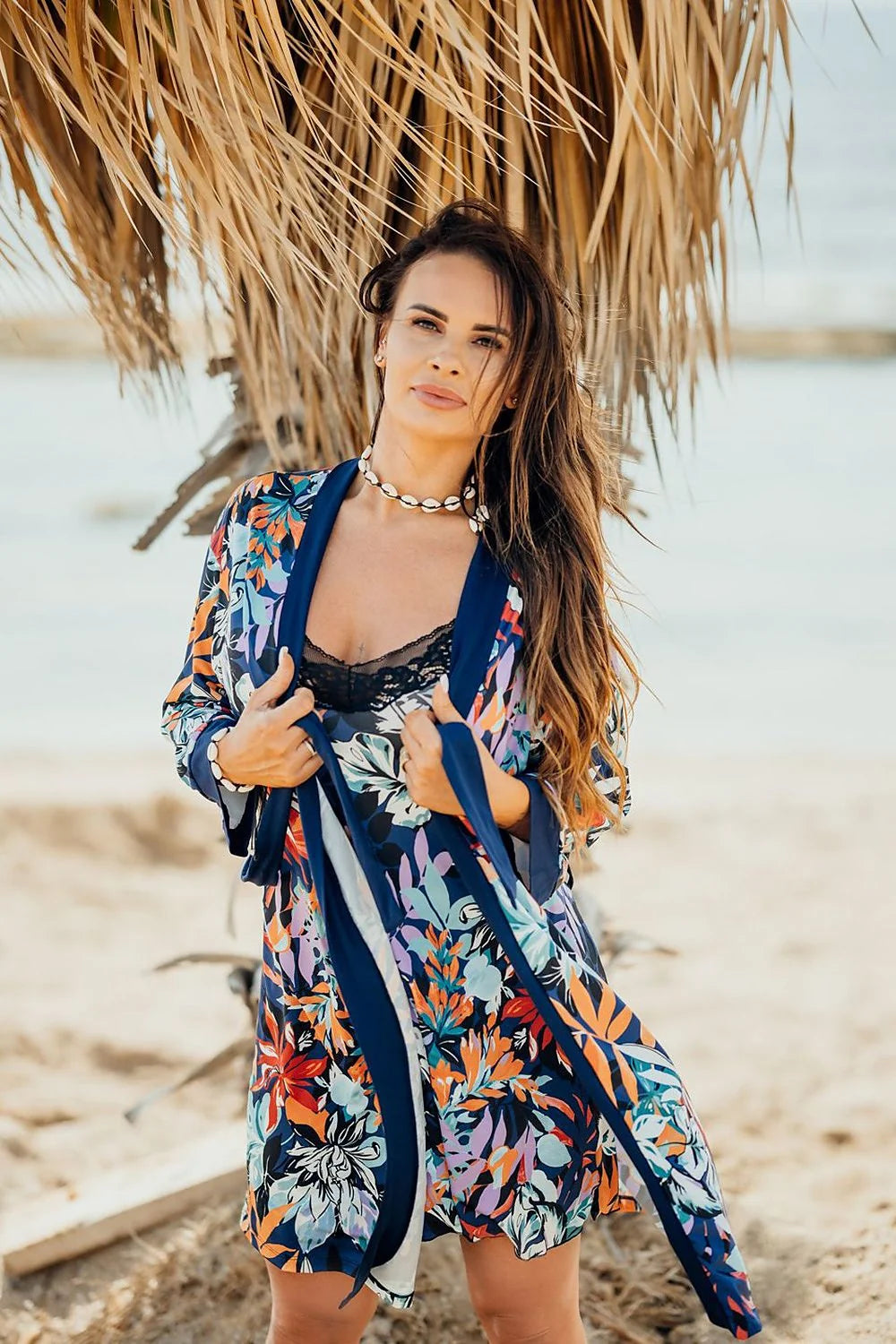 Robe de chambre féminine imprimée florale multicolore manches 3/4 légère robe de nuit romantique et élégante