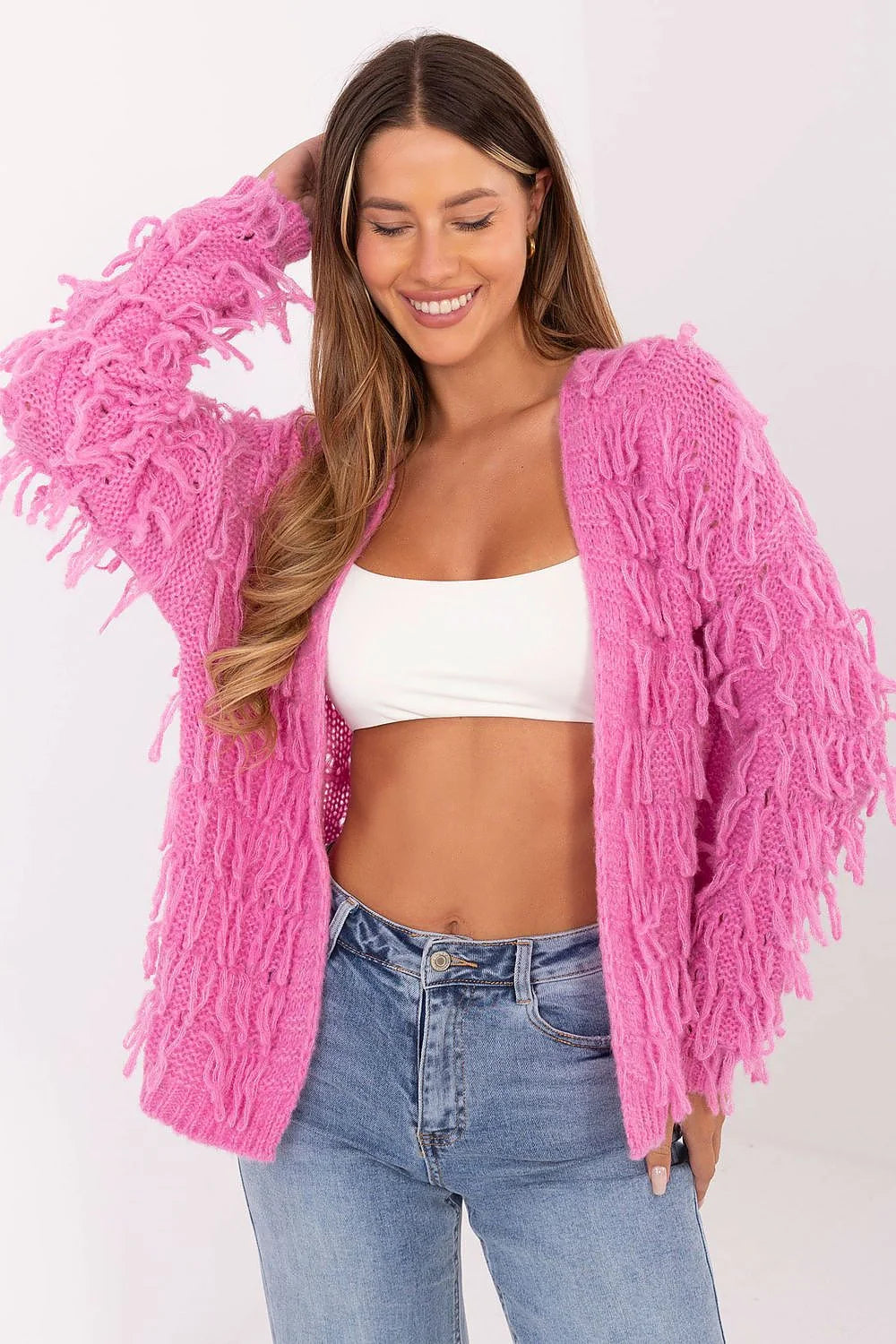 cardigan femme oversize ouvert devant maille tricotée rose fuchsia pelucheux shaggy franges bouclées manches longues épaules tombantes coupe droite hanches