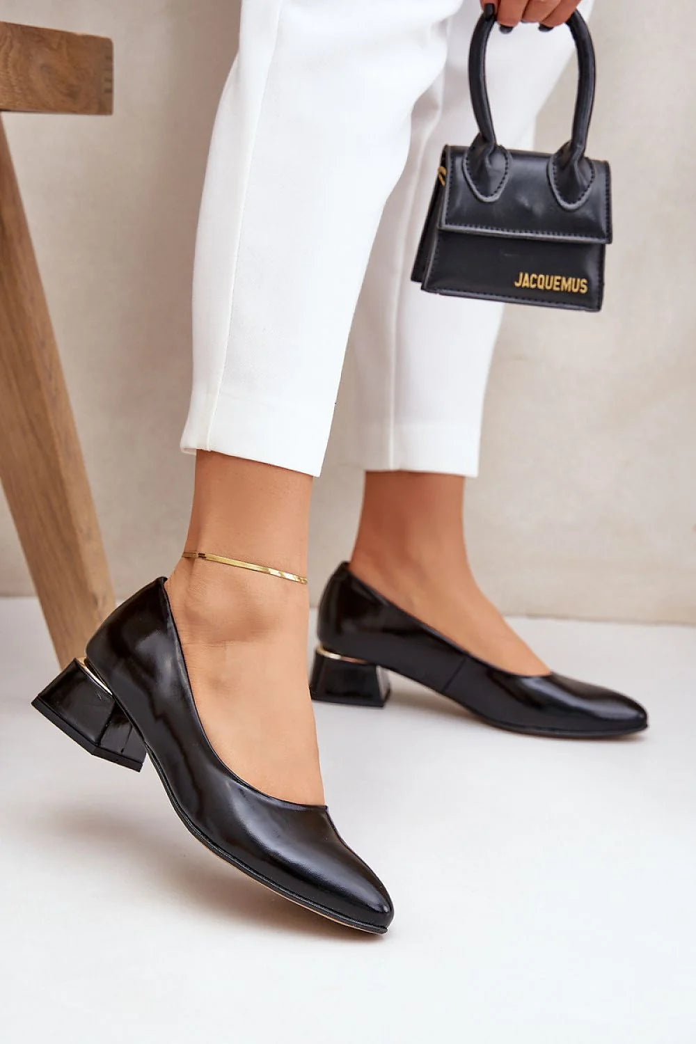 Escarpins élégants à talon carré cuir verni noir femme confortable occasion spéciale talon stable semelle doublée