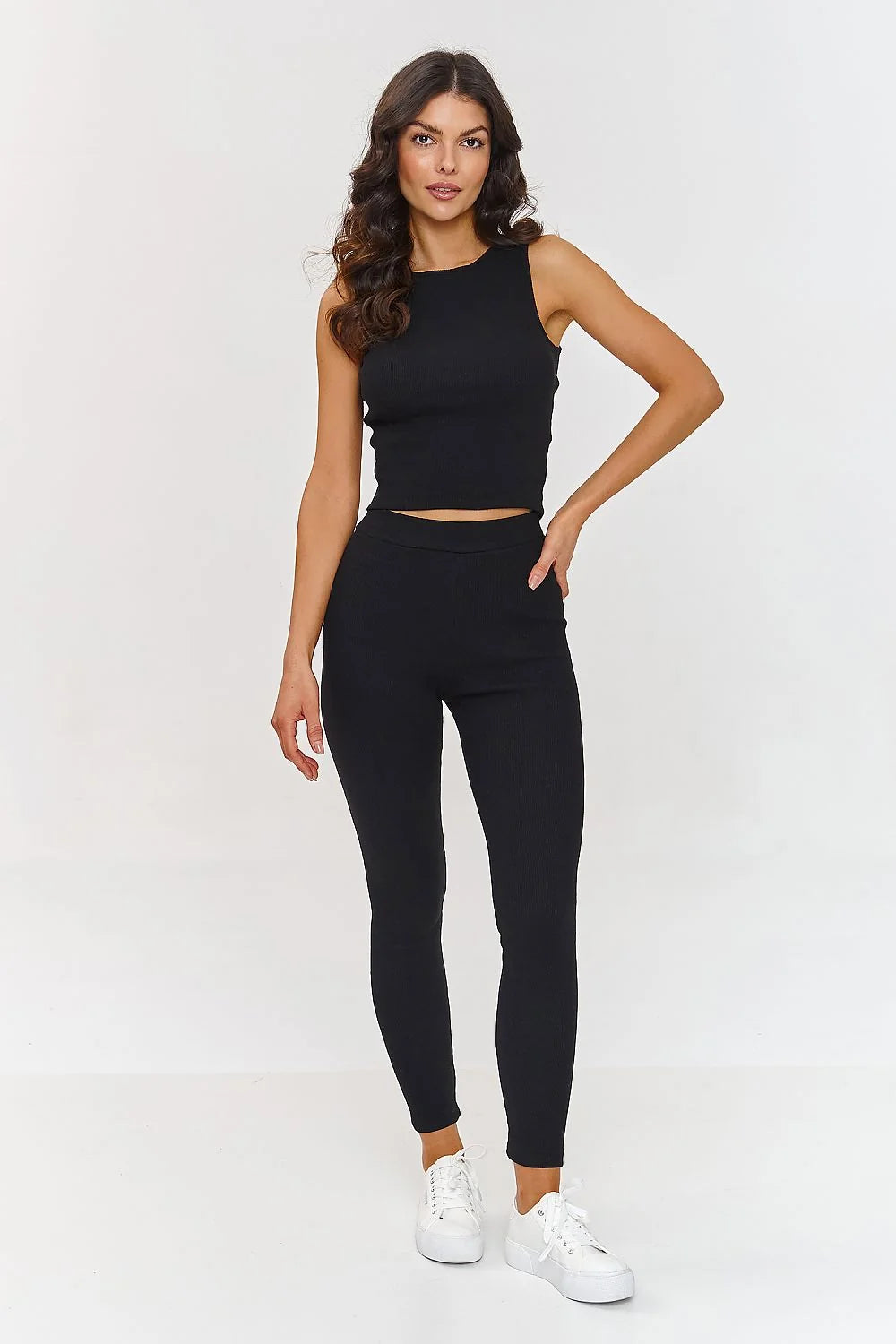 Ensemble Makadamia pour femme, sweat-shirt ample boutons pression, leggings élastiques, style moderne, couleur noire, confortable et tendance