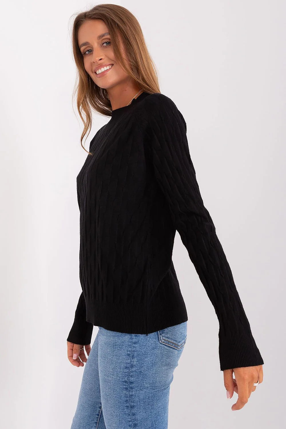 Pull féminin classique en maille polyester noir longues manches épaules tombantes coupe ample occasion décontractée
