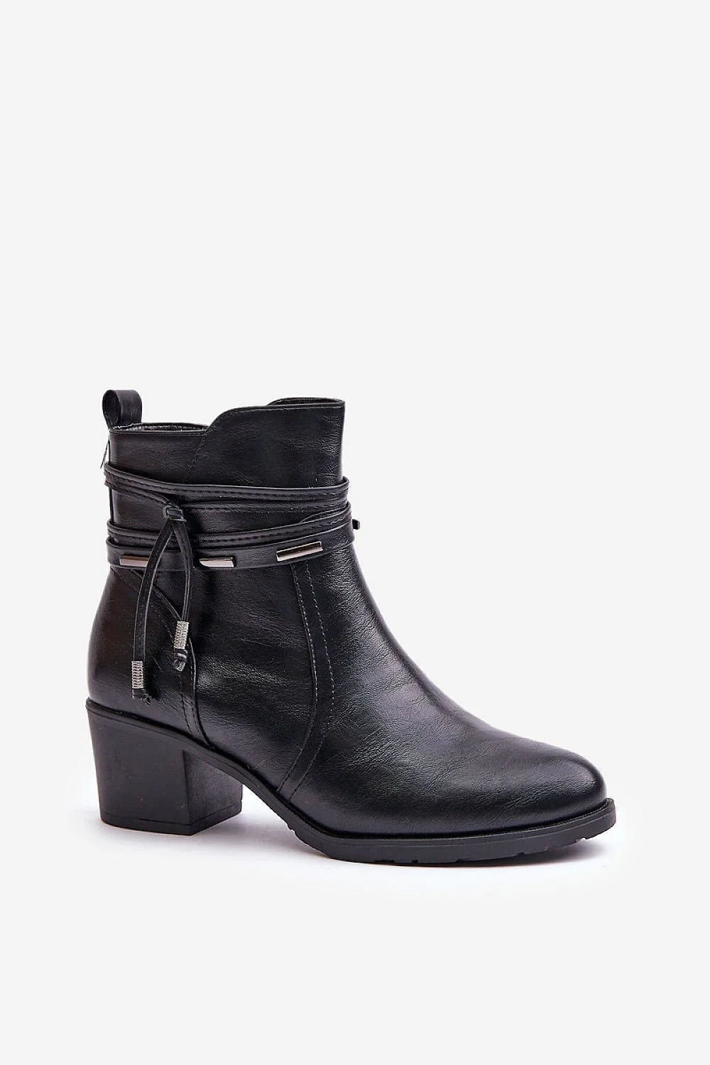 bottines noires cheville talon bloc moyen similicuir bout pointu semelle crantée fermeture zippée bride décorative métalliques confort élégant