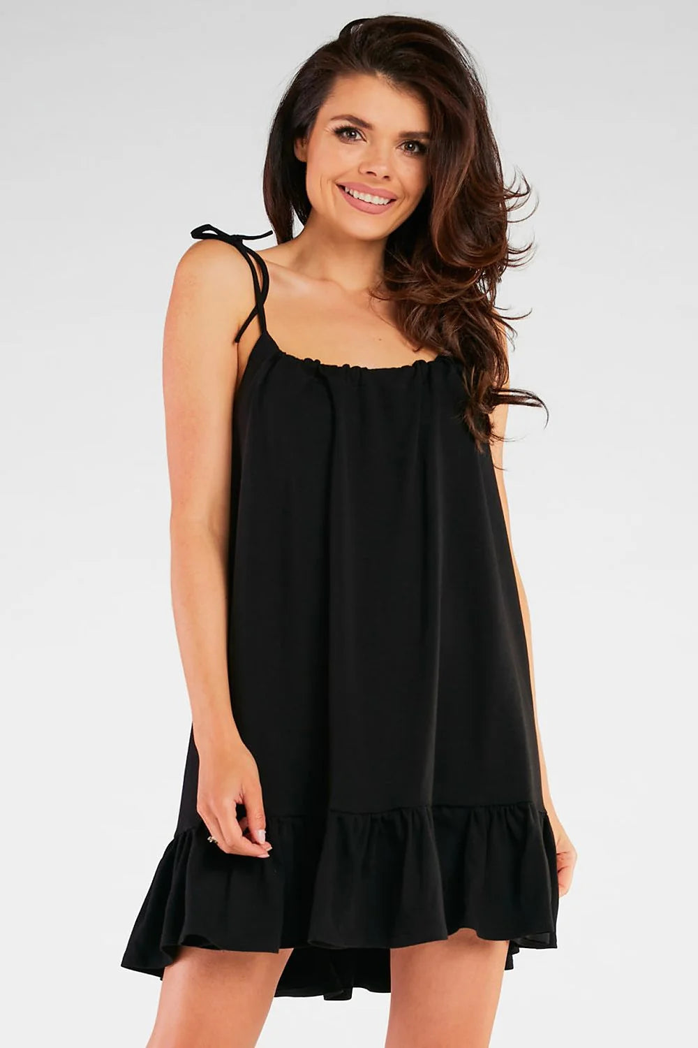 Robe d'été Casual Noire Flottante pour Femme, Silhouette Évasée, Manches Fines Réglables, Volants, Coton 92% Lycra 8%, Confortable et Flatteur