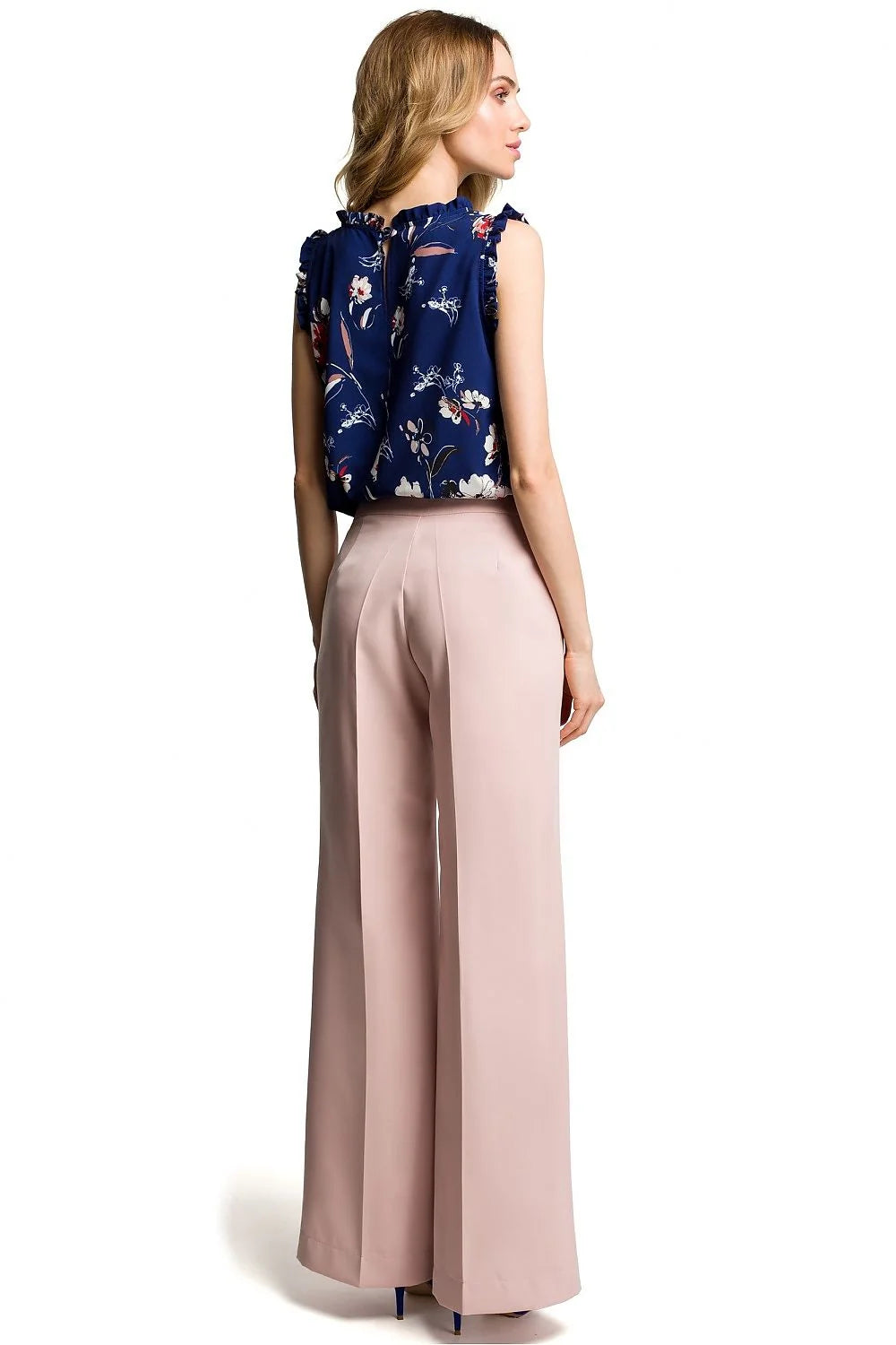 Pantalon large femme en matière fluide rouge élégant moderne pour tenues chics et confortables