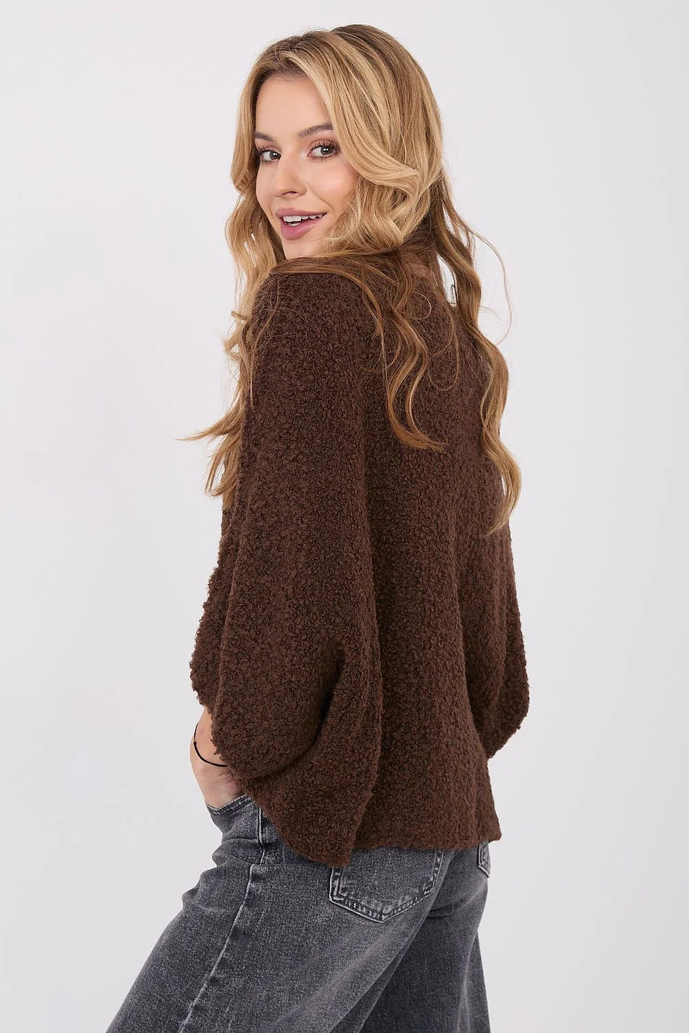 pull femme bouclé oversize teddy sherpa marron chocolat col rond manches trois quarts larges tombantes longueur mi hanche doux moelleux