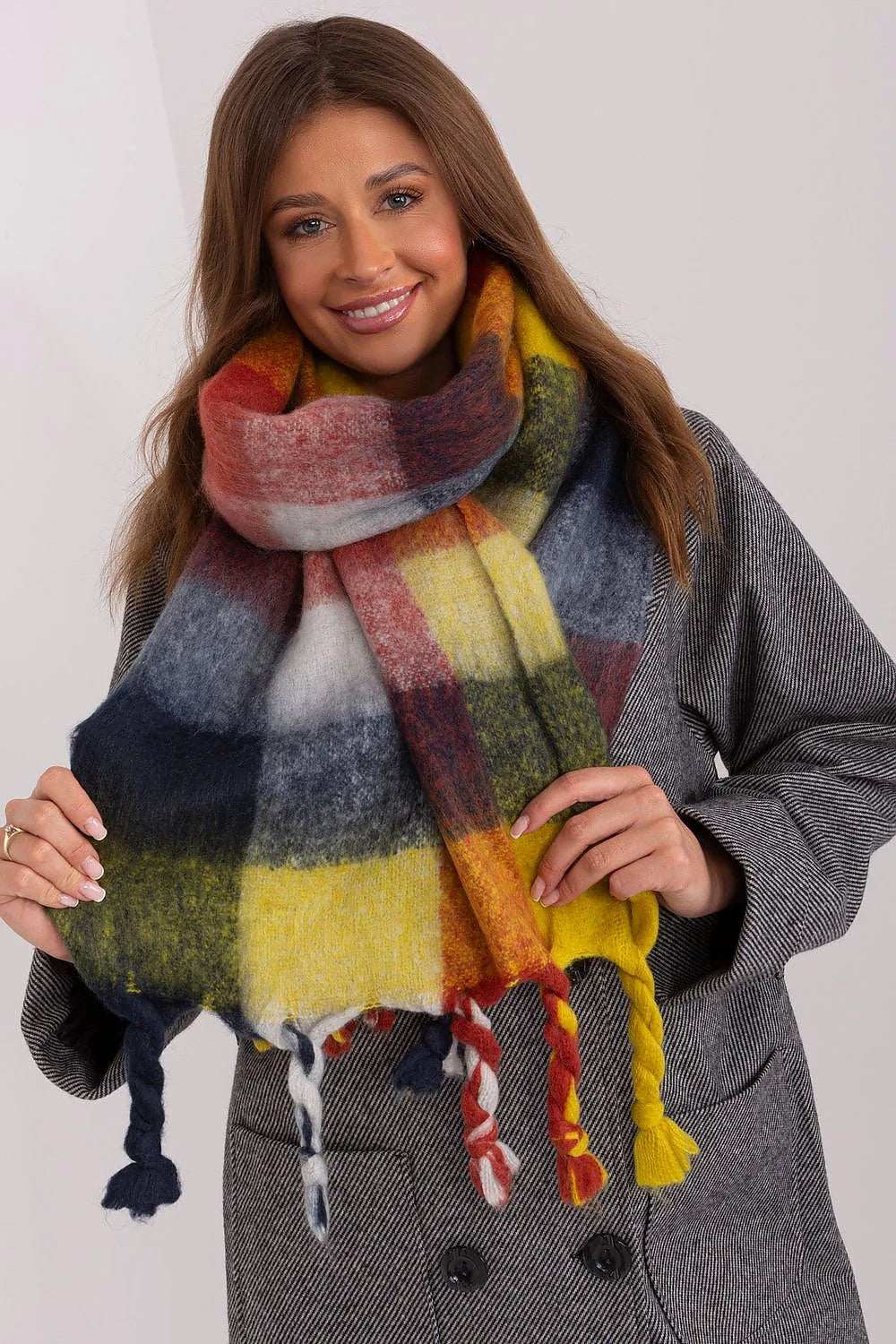 écharpe hiver femme carreaux multicolores laine douce franges tressées oversize large épaisse chaude cocooning multifonctionnelle châle plaid moderne élégant