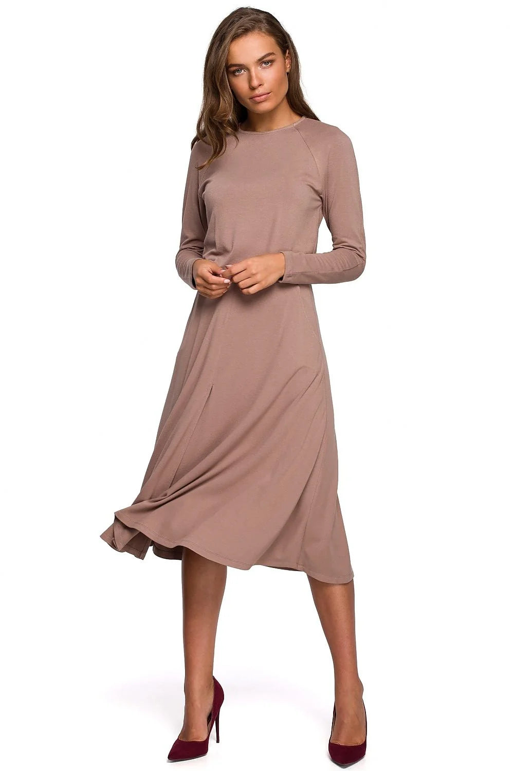 Robe de jour en viscose taupe élégante coupe fluide manches longues pour femmes modernes raffinées