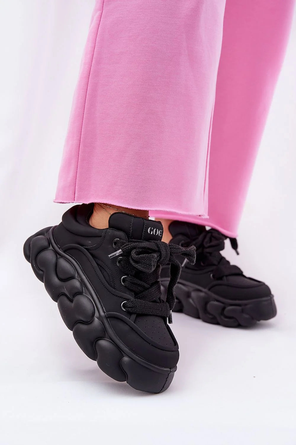 Chaussures de sport pour femme en cuir naturel élégantes style moderne semelle épaisse noire confortable lacets épais respirables