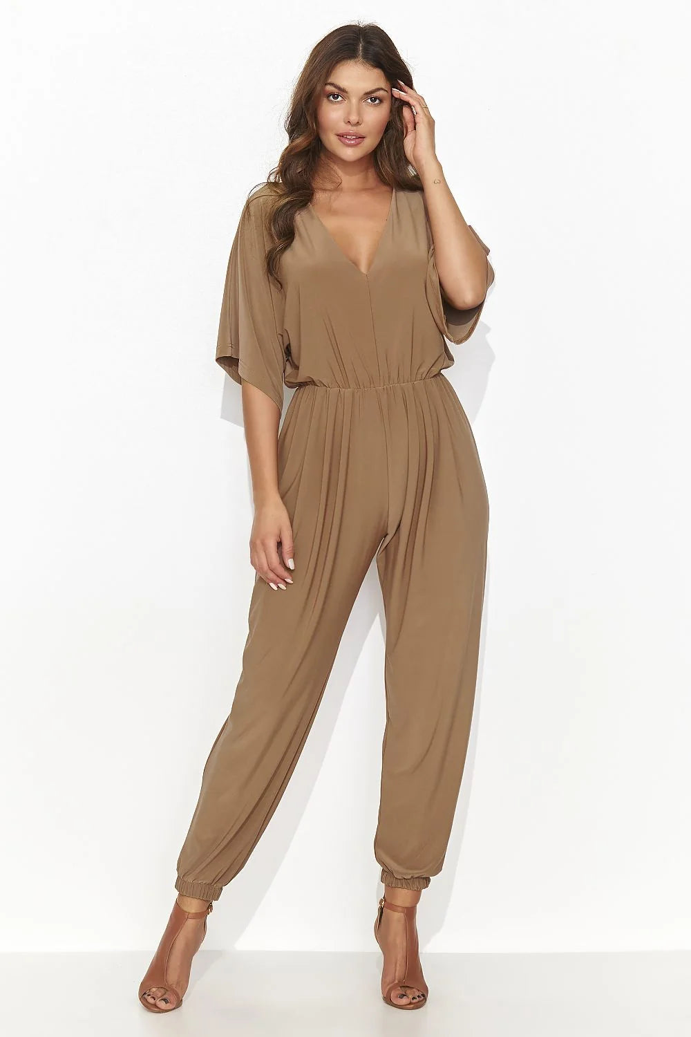 Combinaison élégante pour femme couleur marron clair en V coupe ample manches amples taille ajustable style chic et confortable