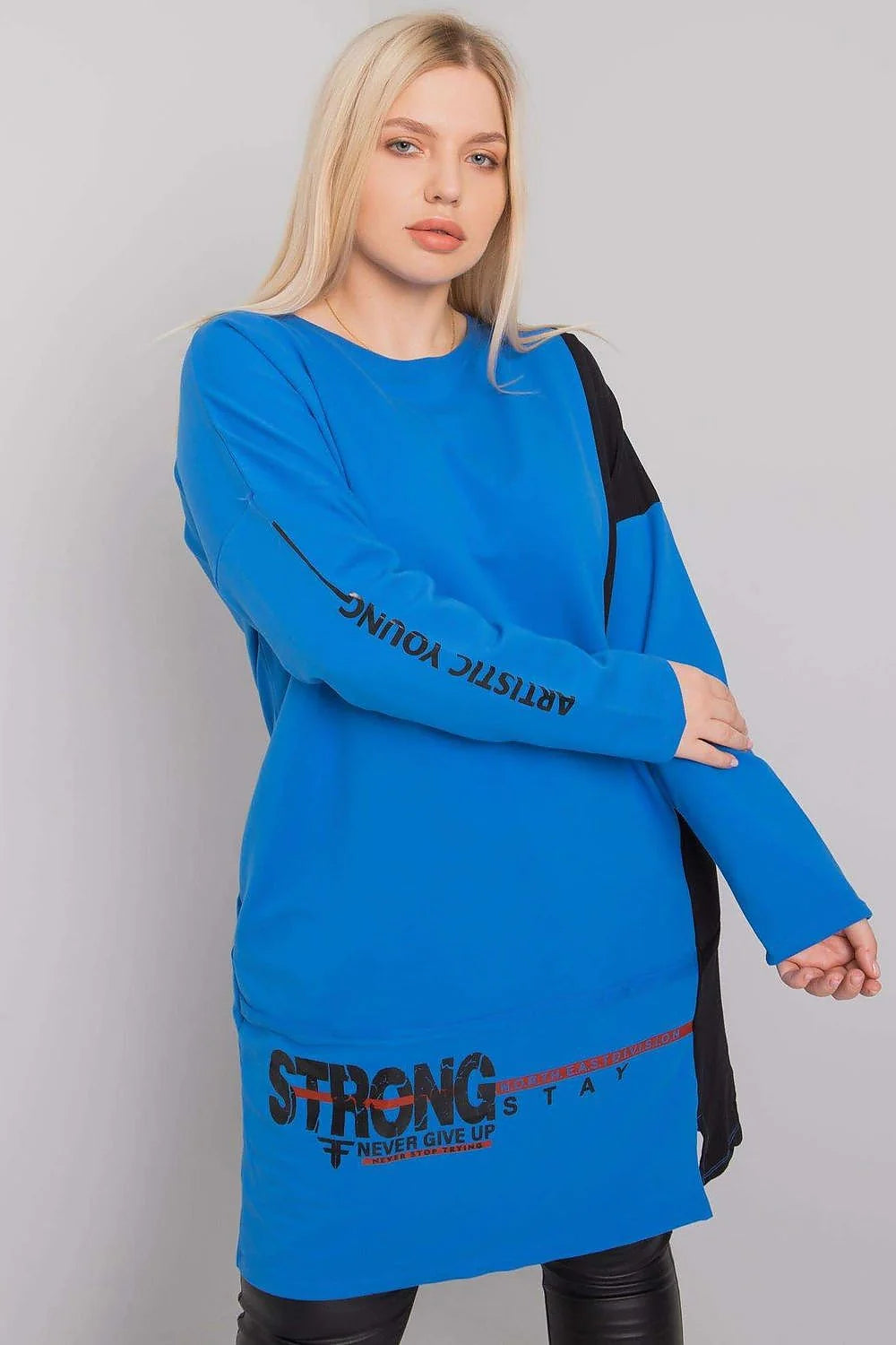 Sweatshirt femme coton élasthanne style asymétrique bleu vif moderne confort urbain allure dynamique