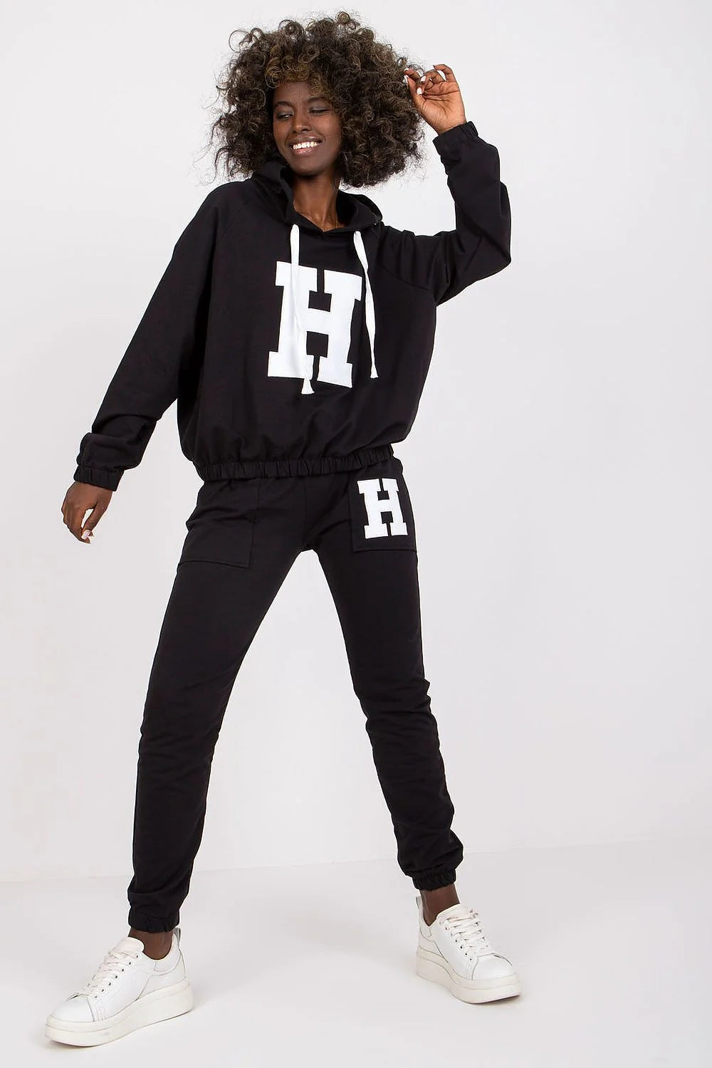 Ensemble sport femme sweat à capuche pantalon jogger coton élasthanne confort style décontracté occasions quotidiennes