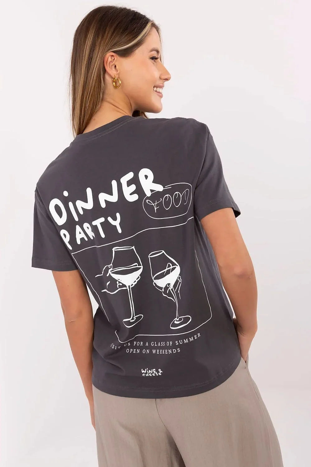 T-shirt et pantalon pour femme en coton gris foncé et beige clair, style décontracté et moderne, impression 'WINE & CHEESE', coupe classique et ample