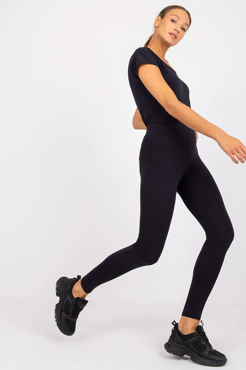 Ensemble mode femme short legging vert émeraude design tendance coupe ajustée taille haute occasion décontractée