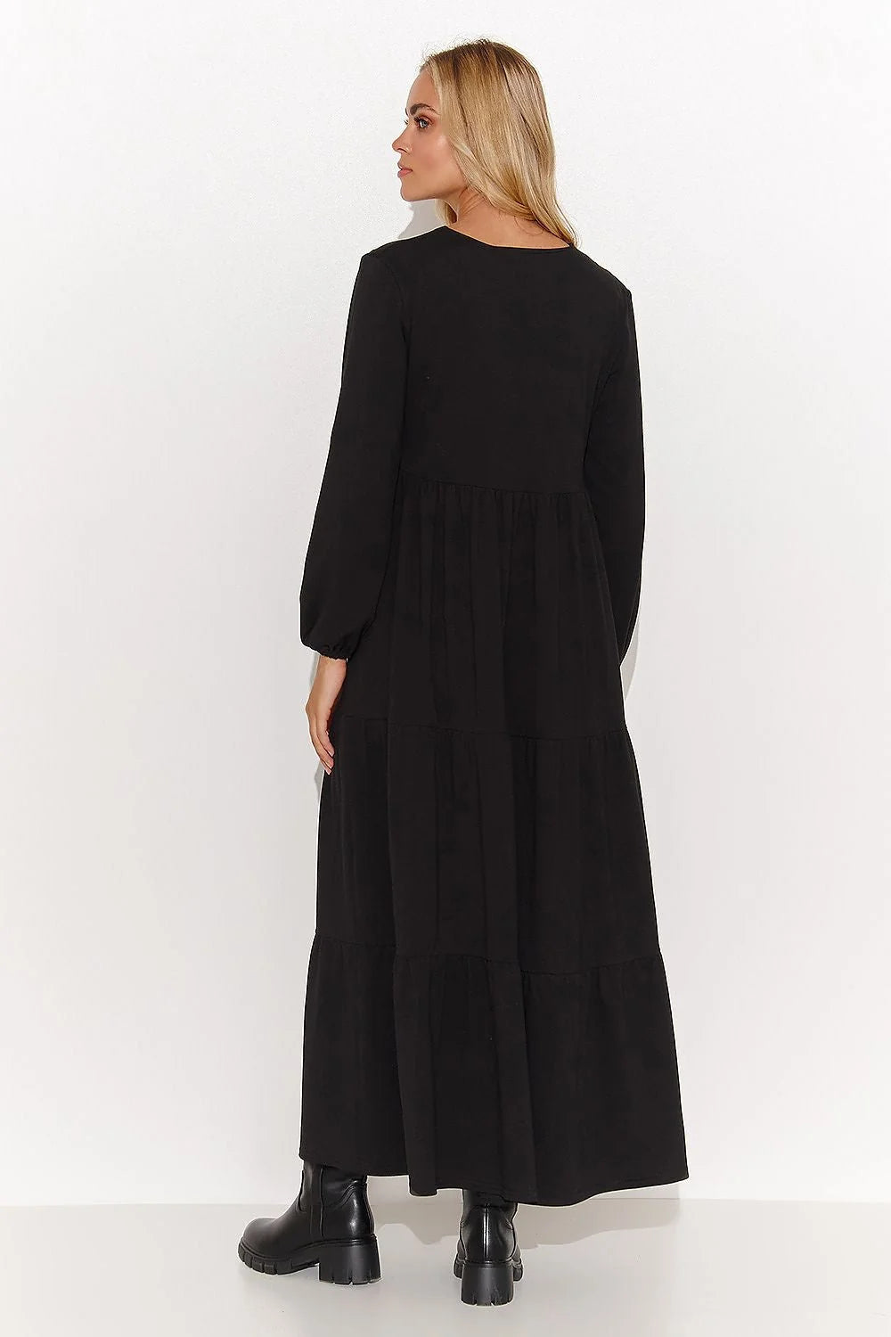 Robe de jour Makadamia longue ample encolure en V manches longues bouffantes couleur noire boho chic femme