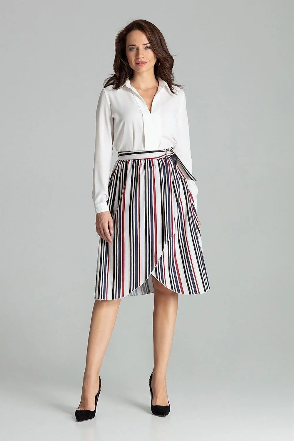 Ensemble chemisier jupe portefeuille coton polyester ajusté élégant professionnel femme silhouette raffinée occasions spéciales