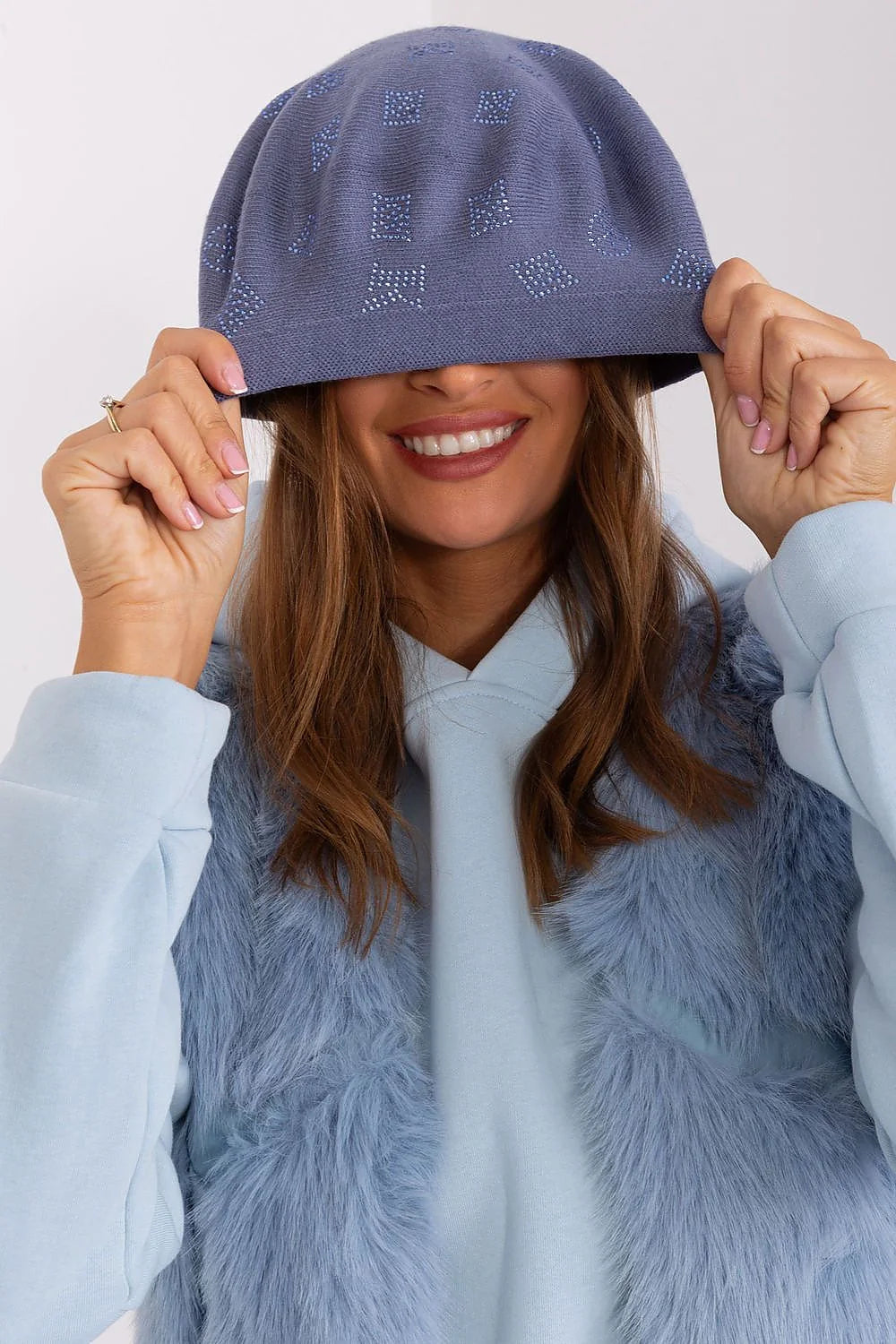 Béret en tricot pour femme chic et moderne avec motifs géométriques en strass bleu acier, 50% acrylique, 30% coton, 20% cachemire, doux et confortable