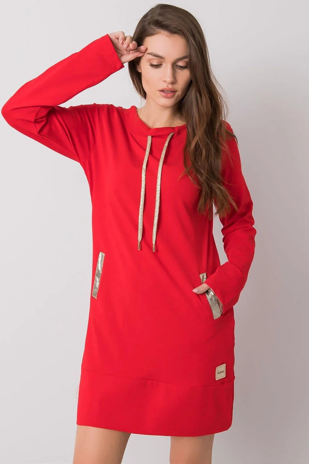 Robe blanche coton élasthanne élégante moderne manches longues détails dorés coupe droite décontractée casual