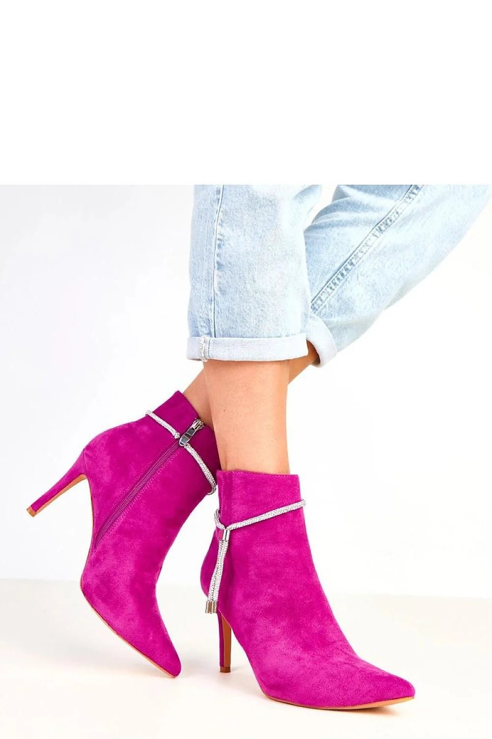 Bottines femme cuir écologique suédé fuchsia talon aiguille 9cm bout effilé tige13cm fermeture zippée chaîne zircons pampille
