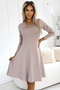 Robe de jour Numoco élégante en tissu beige élastique manches longues coupe trapèze pour femme