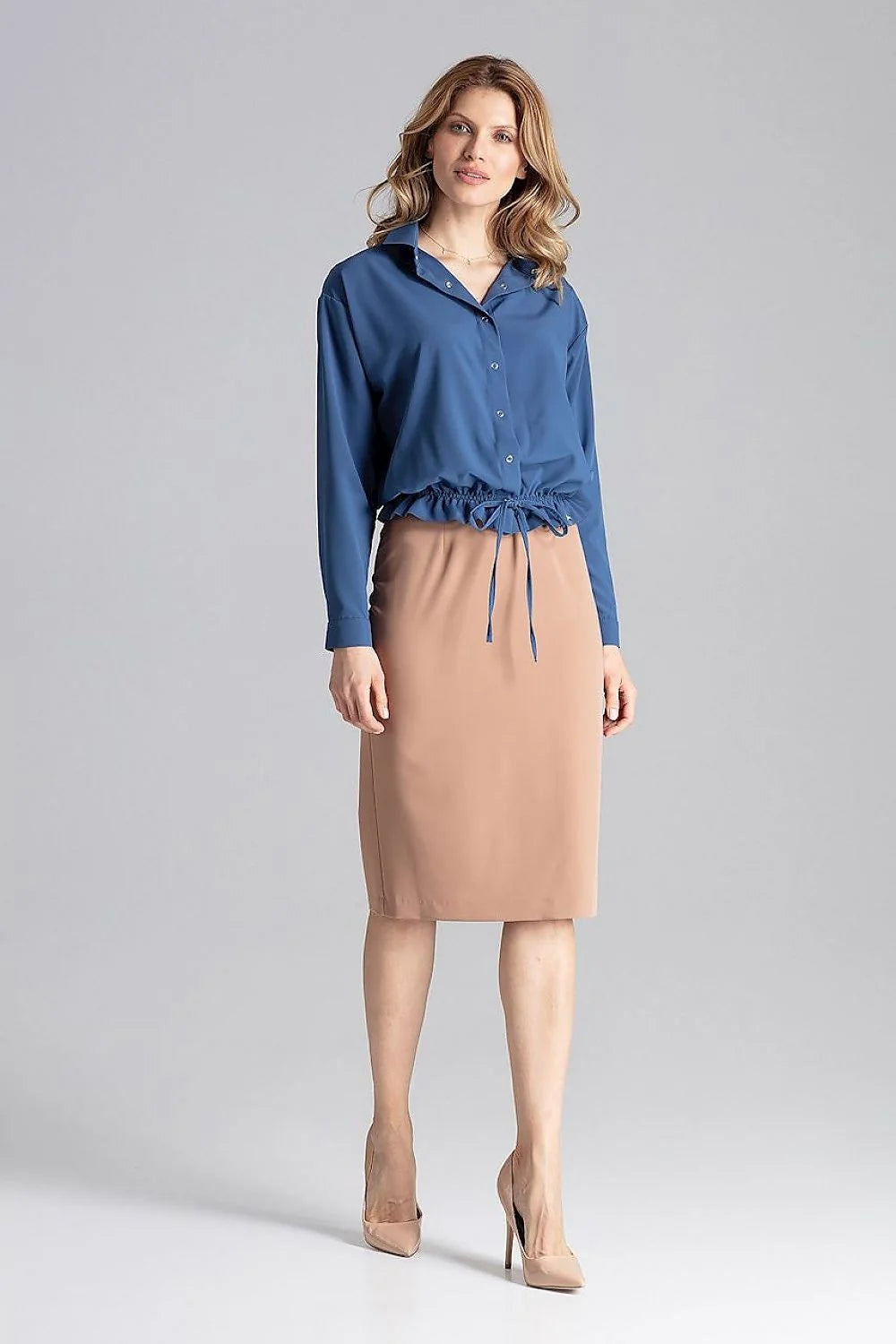 Chemise femme manches longues bleu clair élasthanne polyester coupe ample détails cordon ajustable finitions ciselées mode printemps été