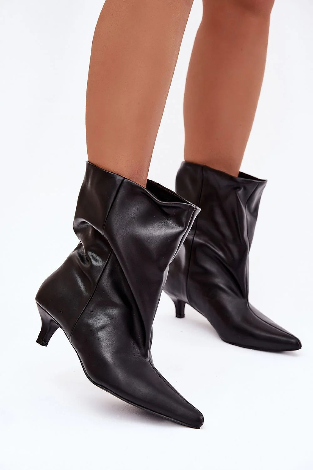 bottines femme noir simili cuir lisse bout pointu tige froncée mi mollet talon kitten bas slipon coutures élégantes
