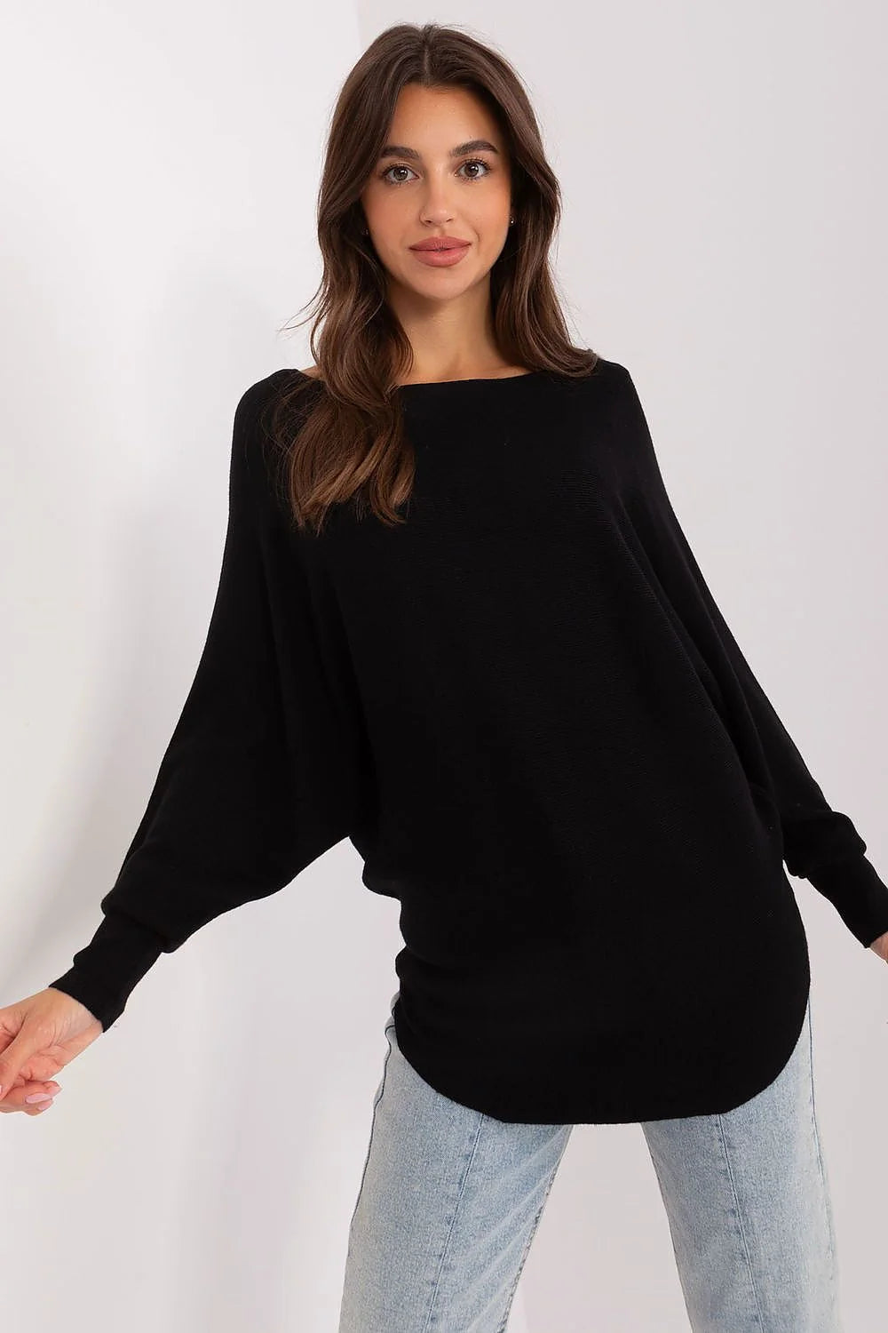 pull femme viscose coton noir oversize coupe ample manches chauvesouris col bateau maille côtelée base arrondie élégant confortable