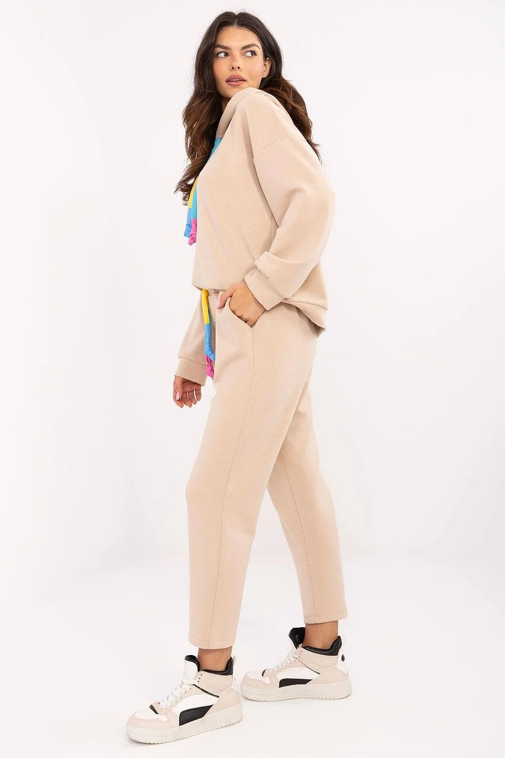 ensemble ItalyModa loungewear femme beige sable oversize sweat capuche jogger pantalon droit cheville molletonné doux confortable cordons tricolores