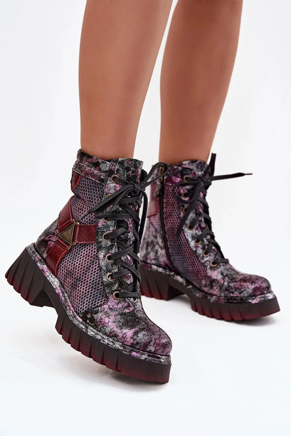 bottine montante cuir naturel craquelé noir rose mesh lacets fermeture éclair bride bordeaux semelle crantée plateforme talon plat