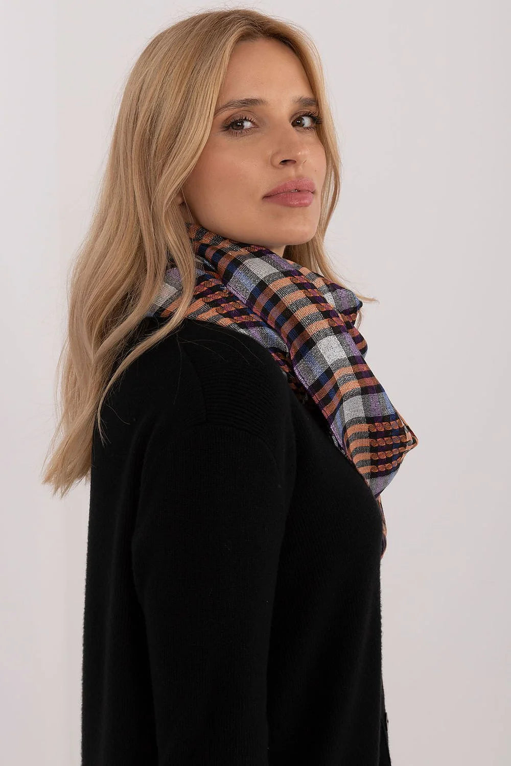 foulard carreaux multicolore tartan tissé doux léger coton triangulaire bandana franges effilochées fils argentés polyvalent femme chic automne hiver