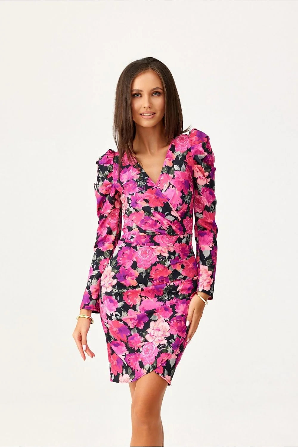 robe soirée élégante imprimée florale manches bouffantes taille cintrée mini fuchsia rose noir encolure V drapé stretch polyester élasthanne chic