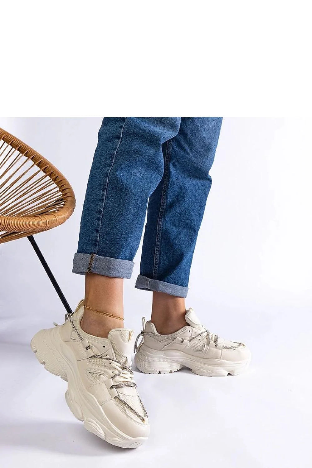 Baskets Chunky pour Femme en Cuir Crème Confortables et Élégantes Sneakers Modernes Design Multipanel Lacets Réfléchissants Semelle épaisse Finitions Soignées