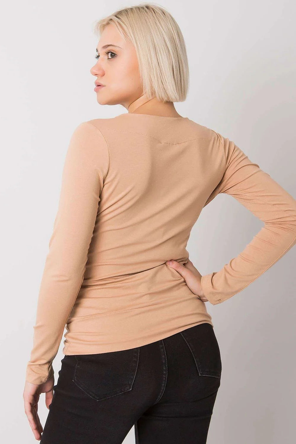 Chemisier femme coton beige élégant manches longues col V croisé ajusté décontracté chic polyvalent