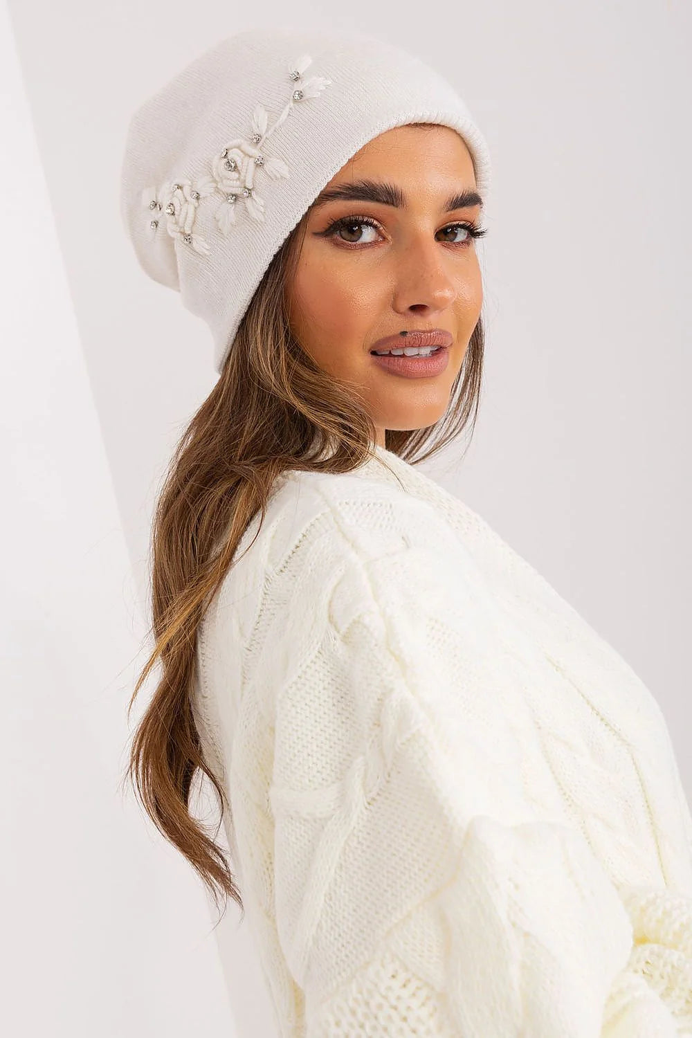 Ensemble hiver chic pour femme bonnet cardigan tricot torsade maille épaisse beige blanc cassé
