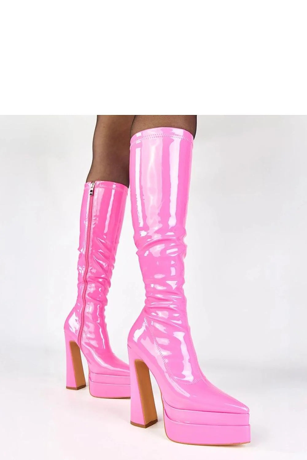 bottes montantes vernies fuchsia vinyle cuir synthétique tige 37cm talon bloc 15cm plateforme 5cm bout pointu semelle tissu fermeture zippée
