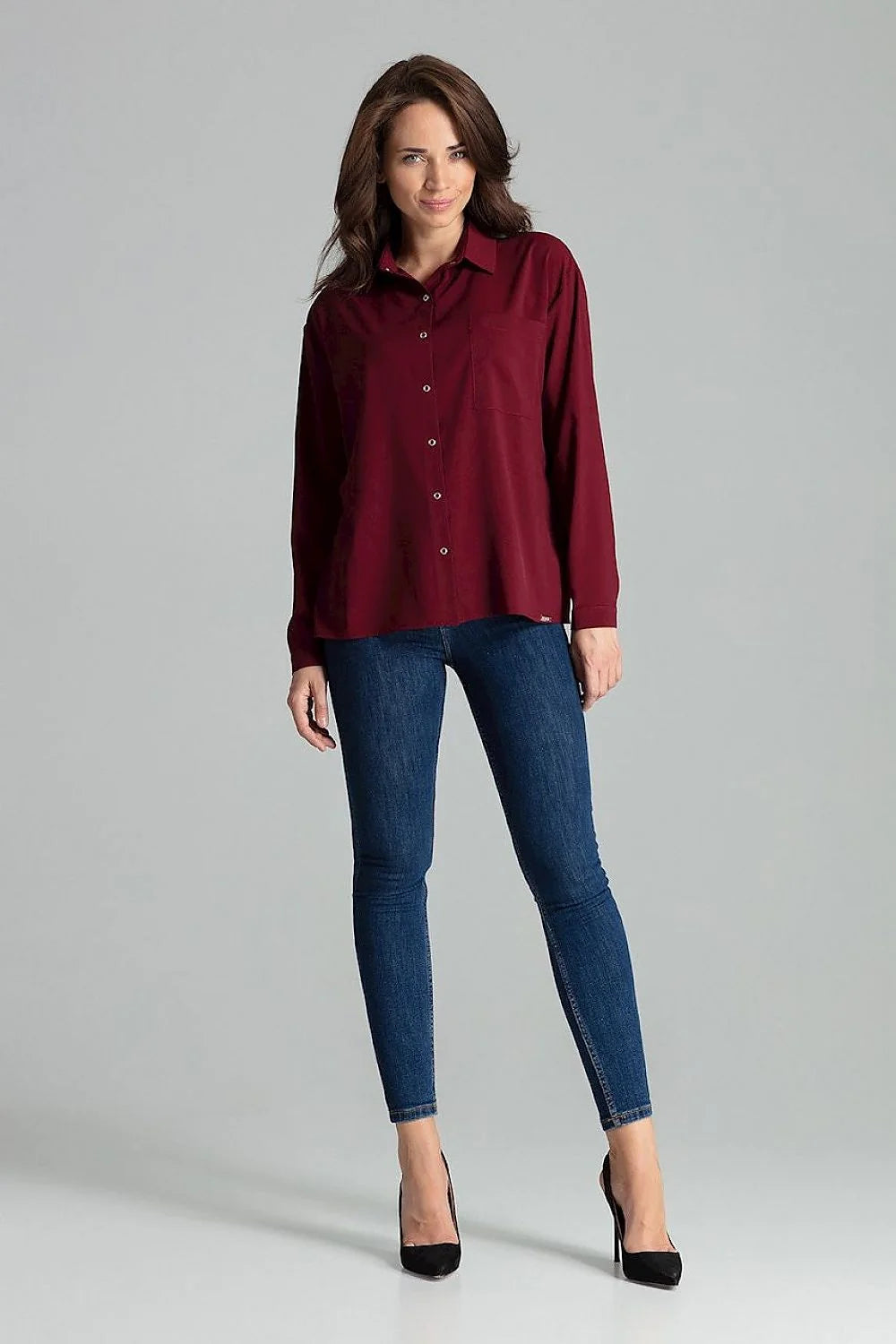 Chemise élégante pour femme en tissu fluide beige manches longues style classique et polyvalent