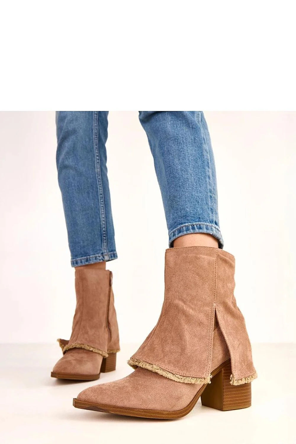 bottines cheville cuir suédé écologique rose taupe bohème bout pointu talon 9cm bloc fermeture éclair franges doublure tissu