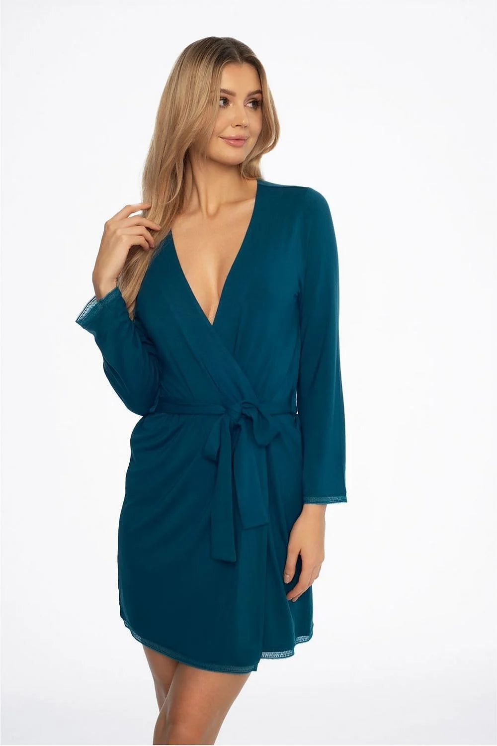 Peignoir féminin élégant en viscose bleu sarcelle longueur mi-cuisse encolure V profond design croisé ceinture intégrée